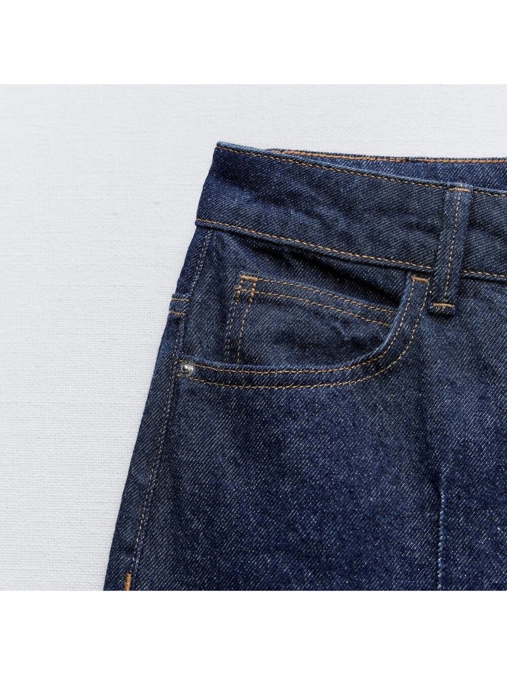 Zara Women's Dark Blue Flare Jeans with Brown Topstitch